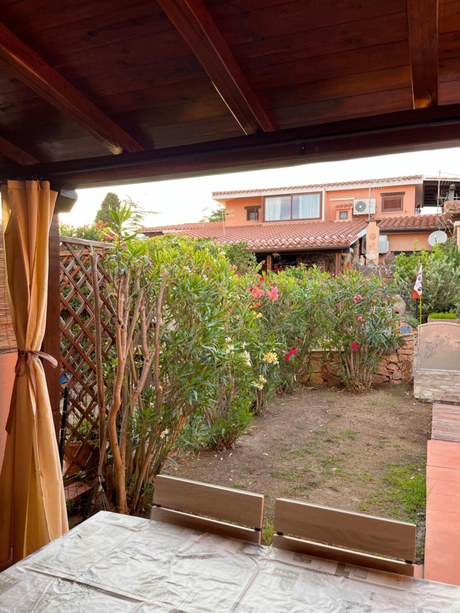 Casa Sviluppata Su Due Piani Con Doppia Veranda E Parcheggio Privato 산테오도로 외부 사진