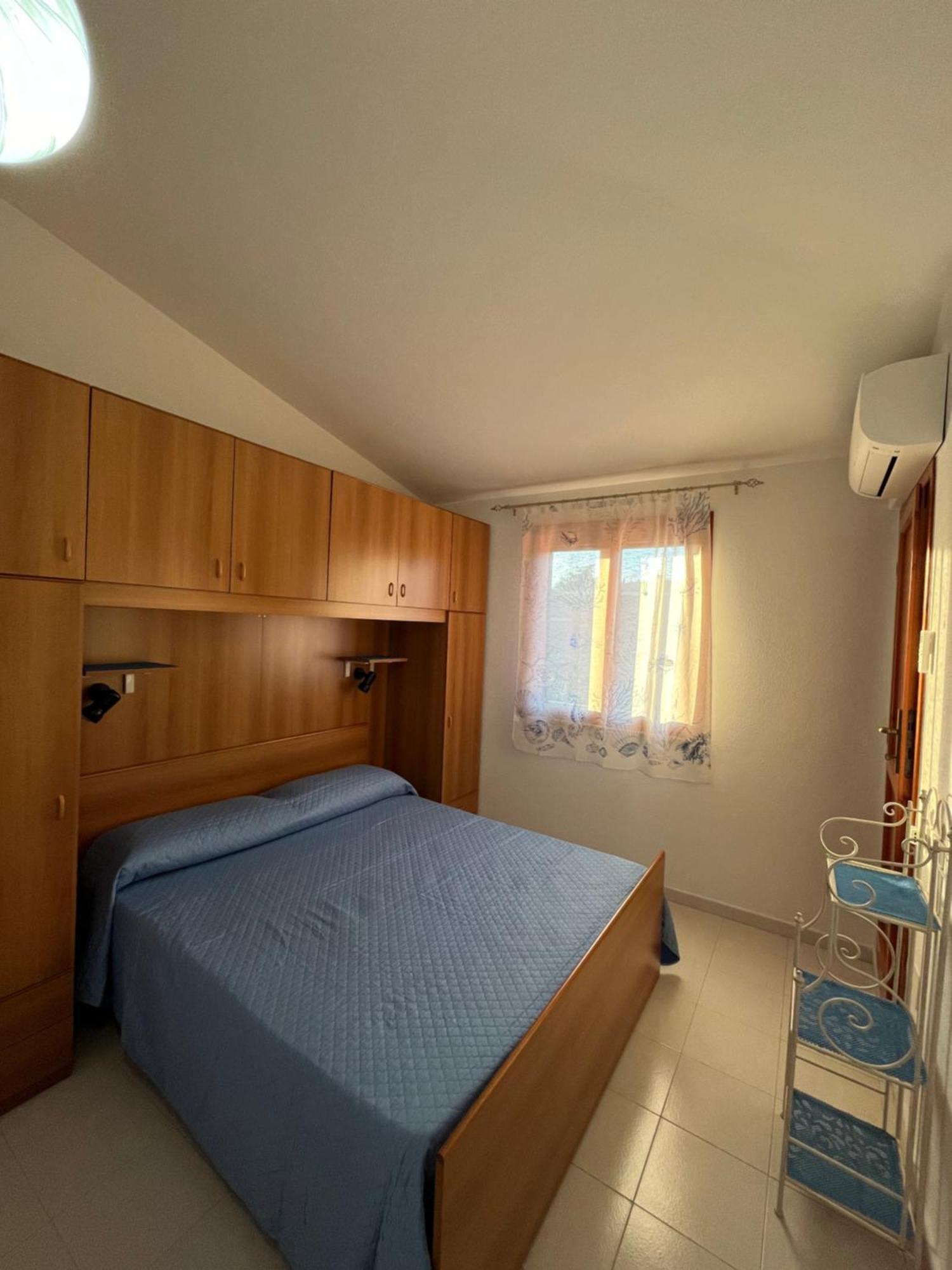 Casa Sviluppata Su Due Piani Con Doppia Veranda E Parcheggio Privato 산테오도로 외부 사진