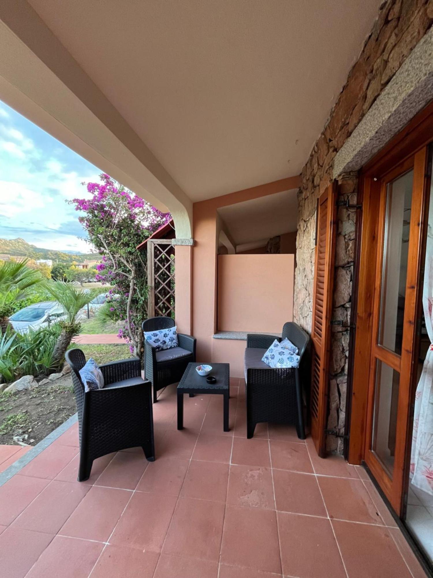 Casa Sviluppata Su Due Piani Con Doppia Veranda E Parcheggio Privato 산테오도로 외부 사진