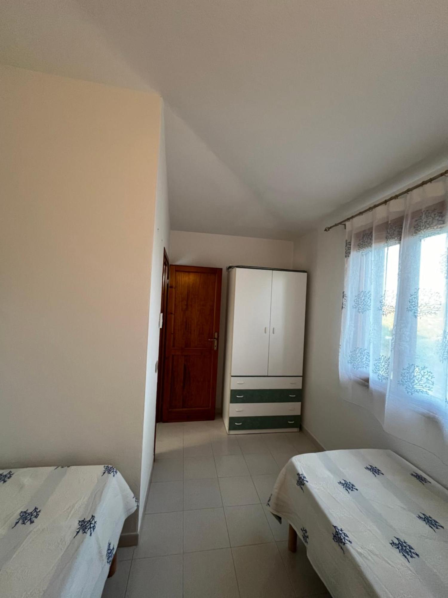 Casa Sviluppata Su Due Piani Con Doppia Veranda E Parcheggio Privato 산테오도로 외부 사진