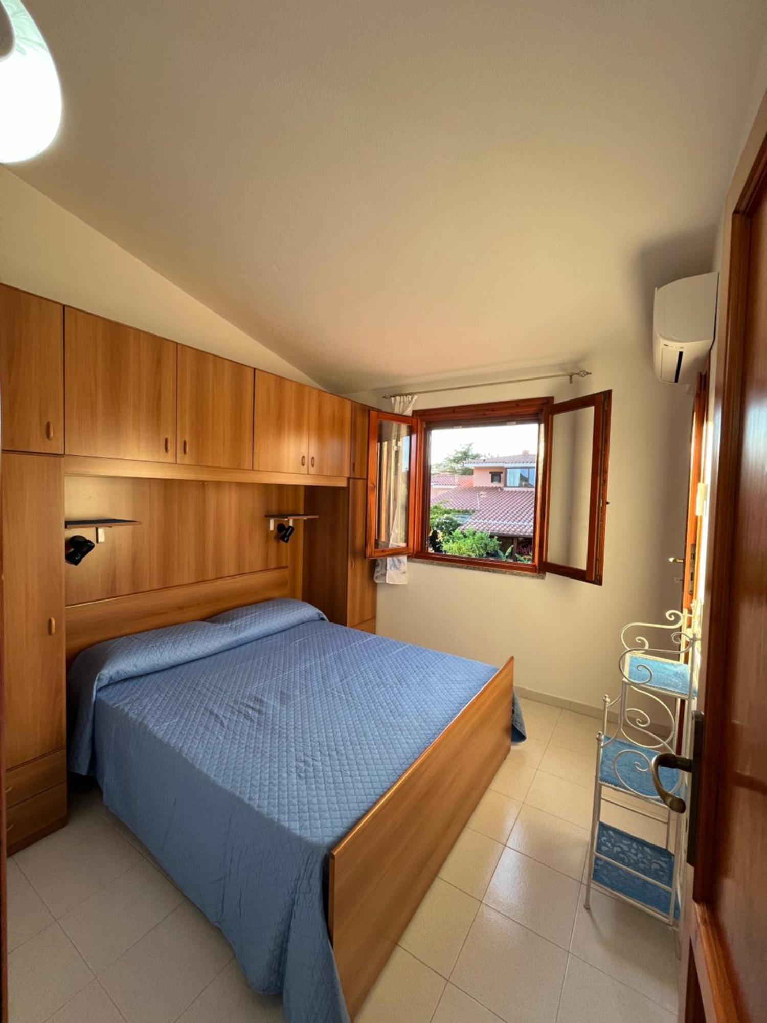 Casa Sviluppata Su Due Piani Con Doppia Veranda E Parcheggio Privato 산테오도로 외부 사진
